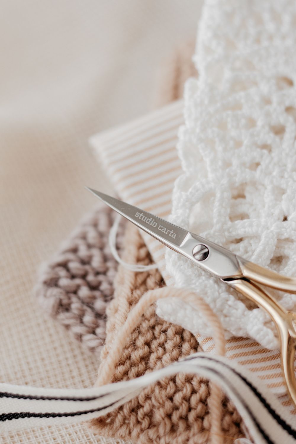 Studio Carta Thread Scissors — Judith & Lily