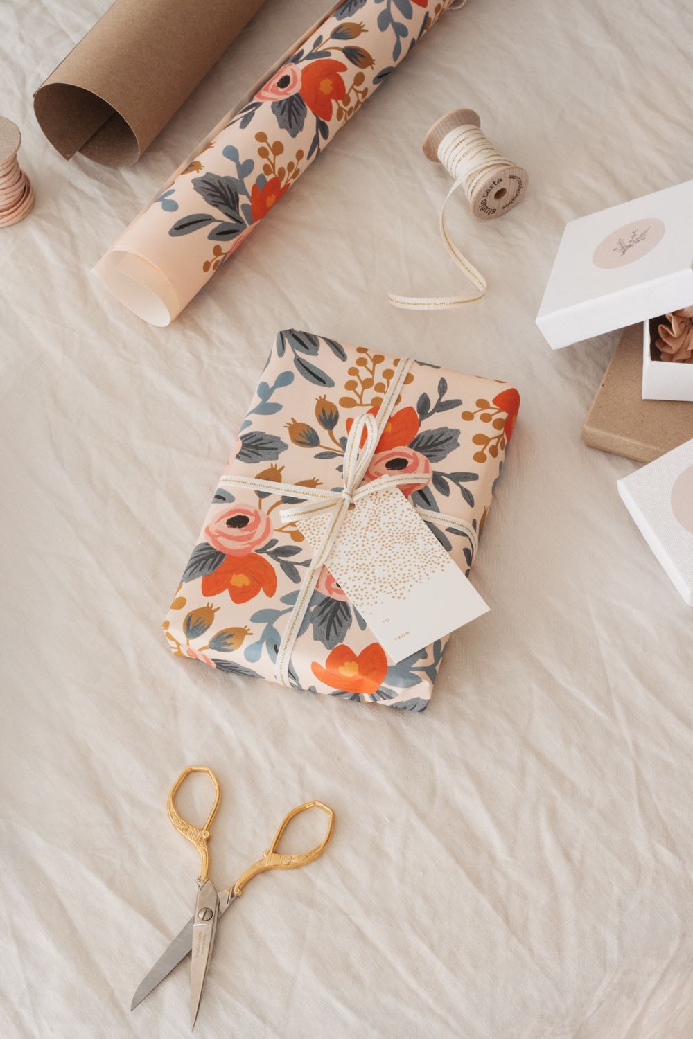 Roses Gift Wrapping Option