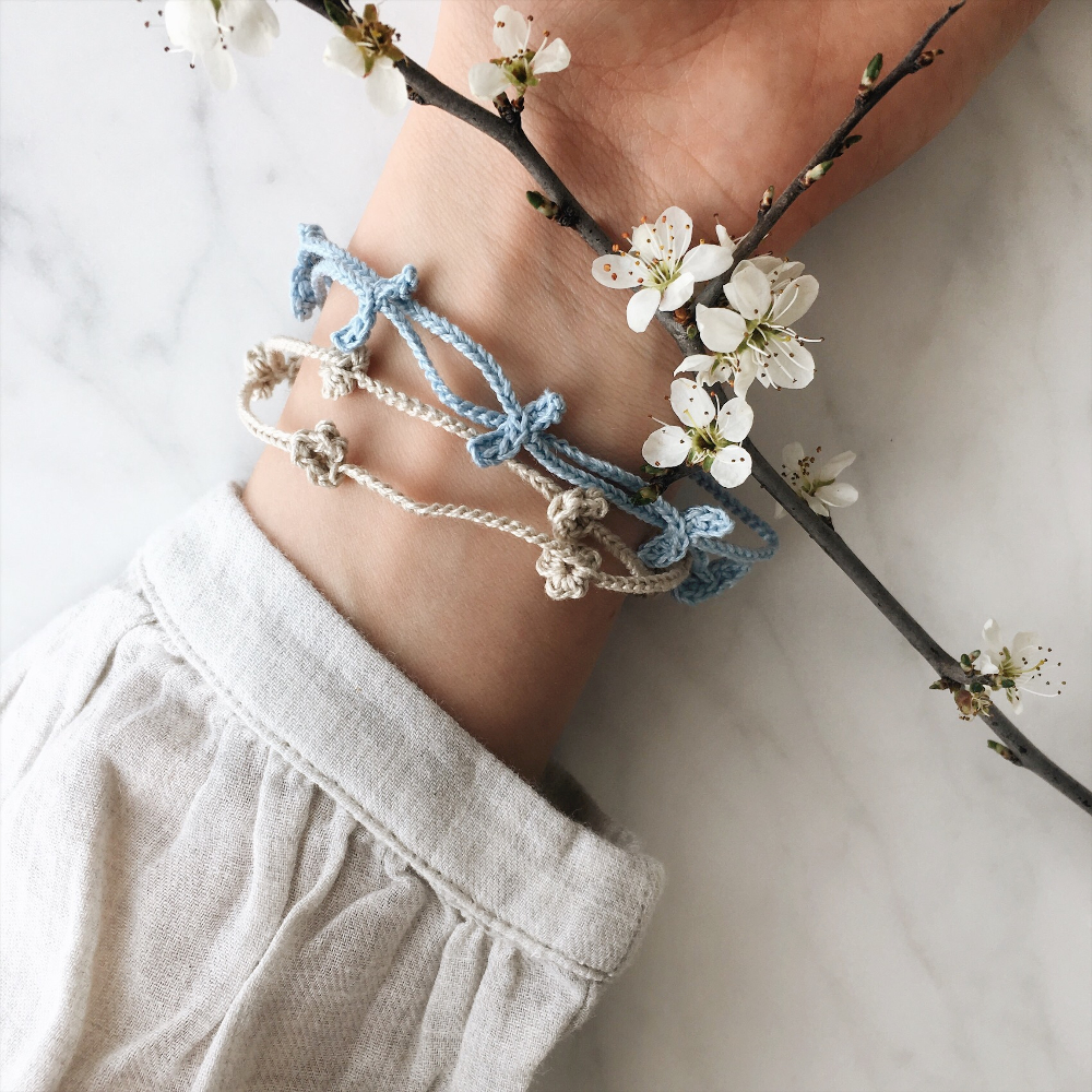 Crochet Floral Bracelet - Beige