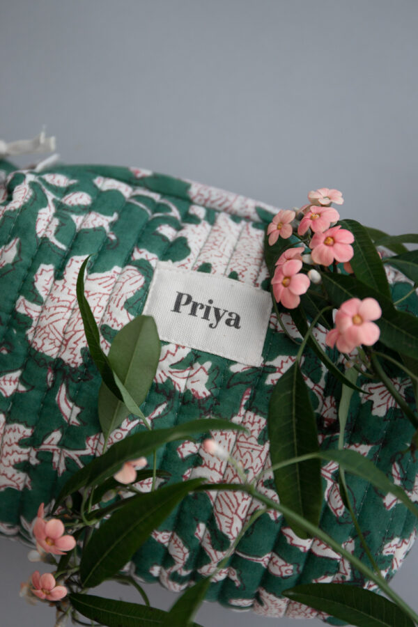 Priya Alpine Small Beauty Bag