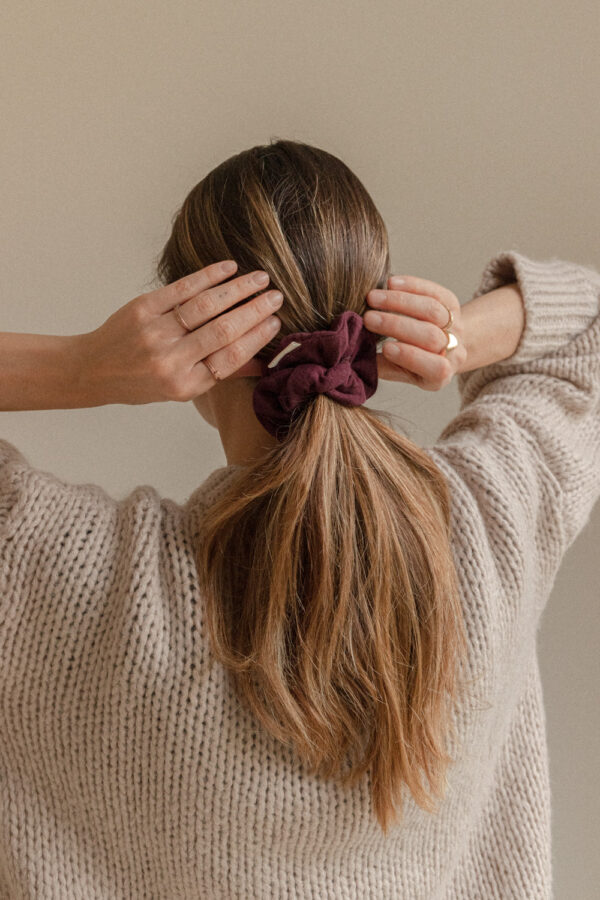 Zoe Muslin Cotton Scrunchie - Burgundy