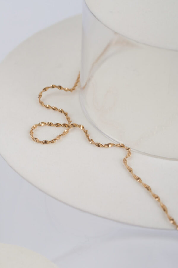 Twirl Necklace