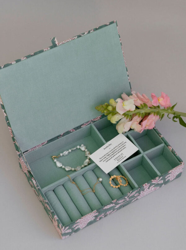 Priya Alpine Jewelry Box
